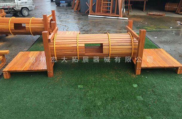 兒童戶外樂園設(shè)施