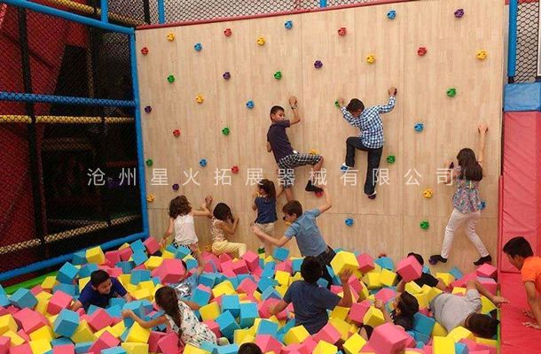 兒童攀巖墻